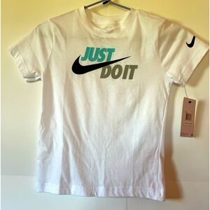 New Nike Kids T-Shirt